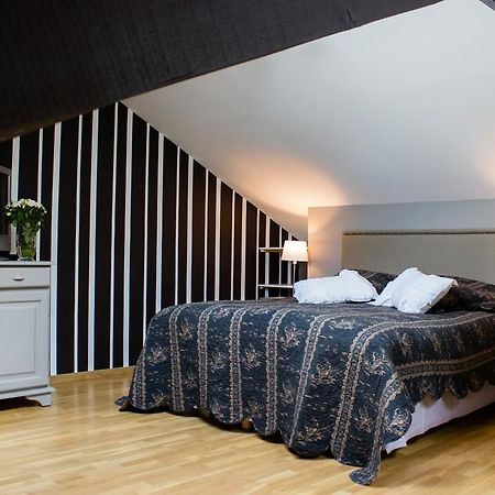 Lequatorze Bed & Breakfast Compiegne Bilik gambar